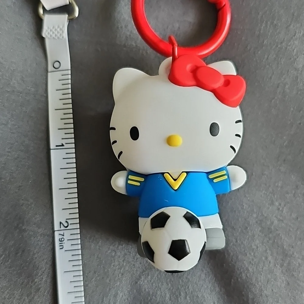 Hello Kitty Keychain - Picture 3 of 9